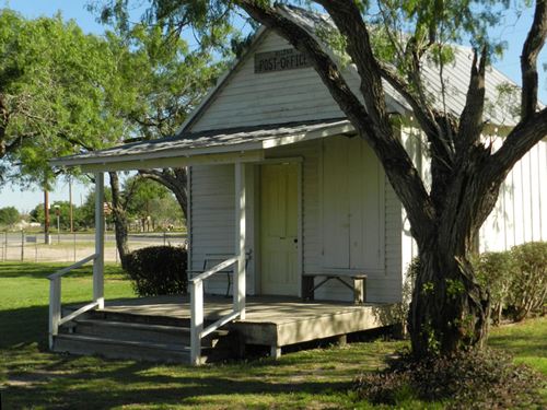 TX -  Helena  Post Office