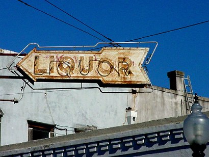 Brenham TX Old Neon Liquor