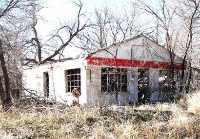 Afton, TX - closed gas station