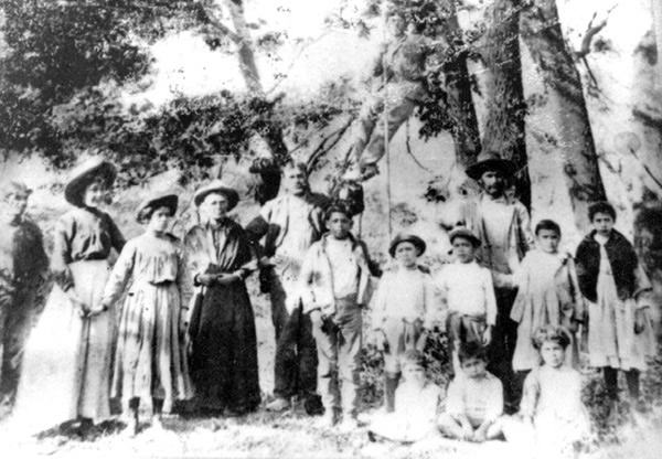 Knickerbocher Texas vintage group photo