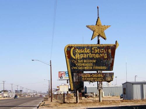 Midland Tx Closed apartment sign 